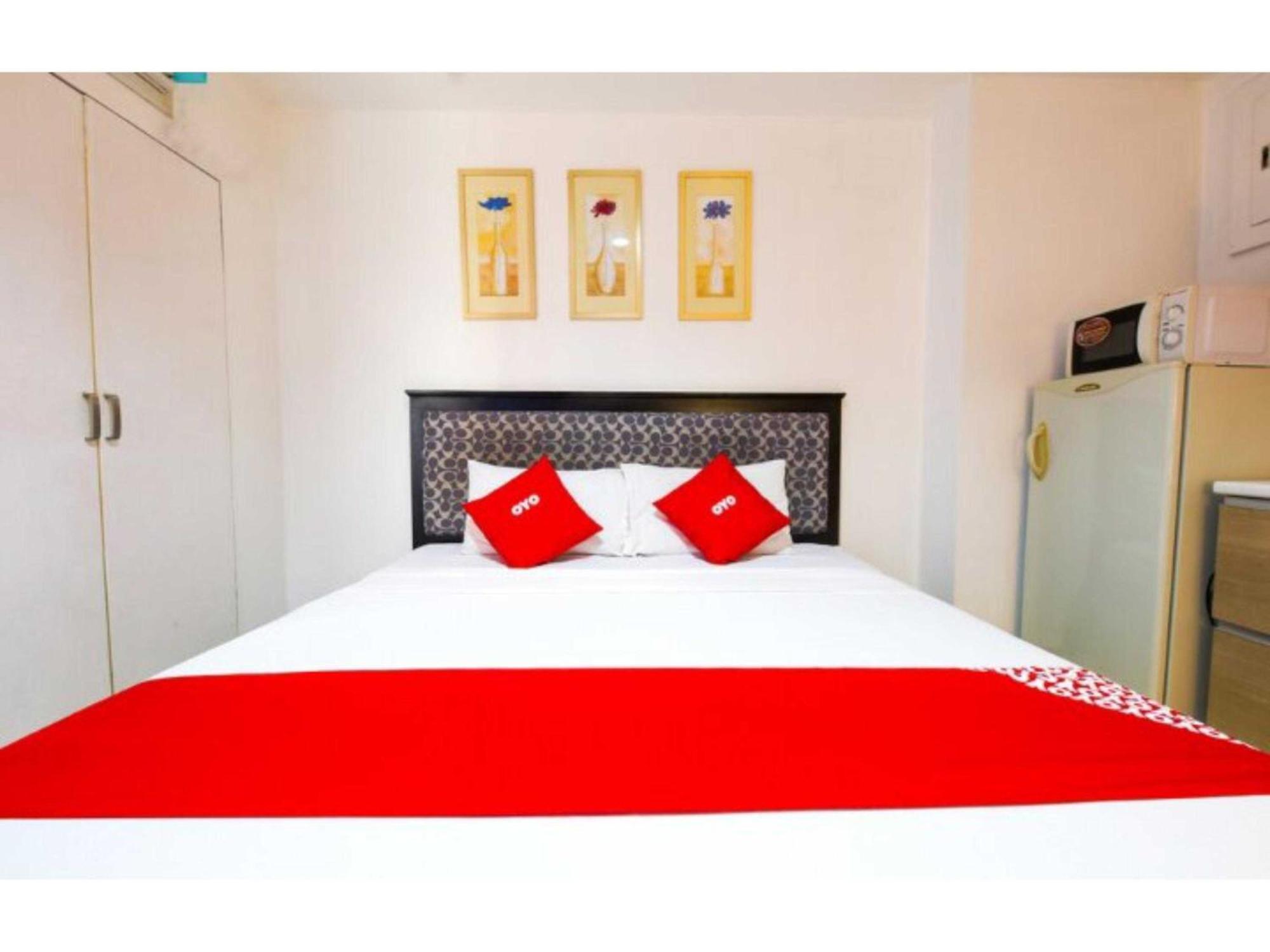 Oyo 769 Poblacion Suites Polaris Makati City Екстер'єр фото