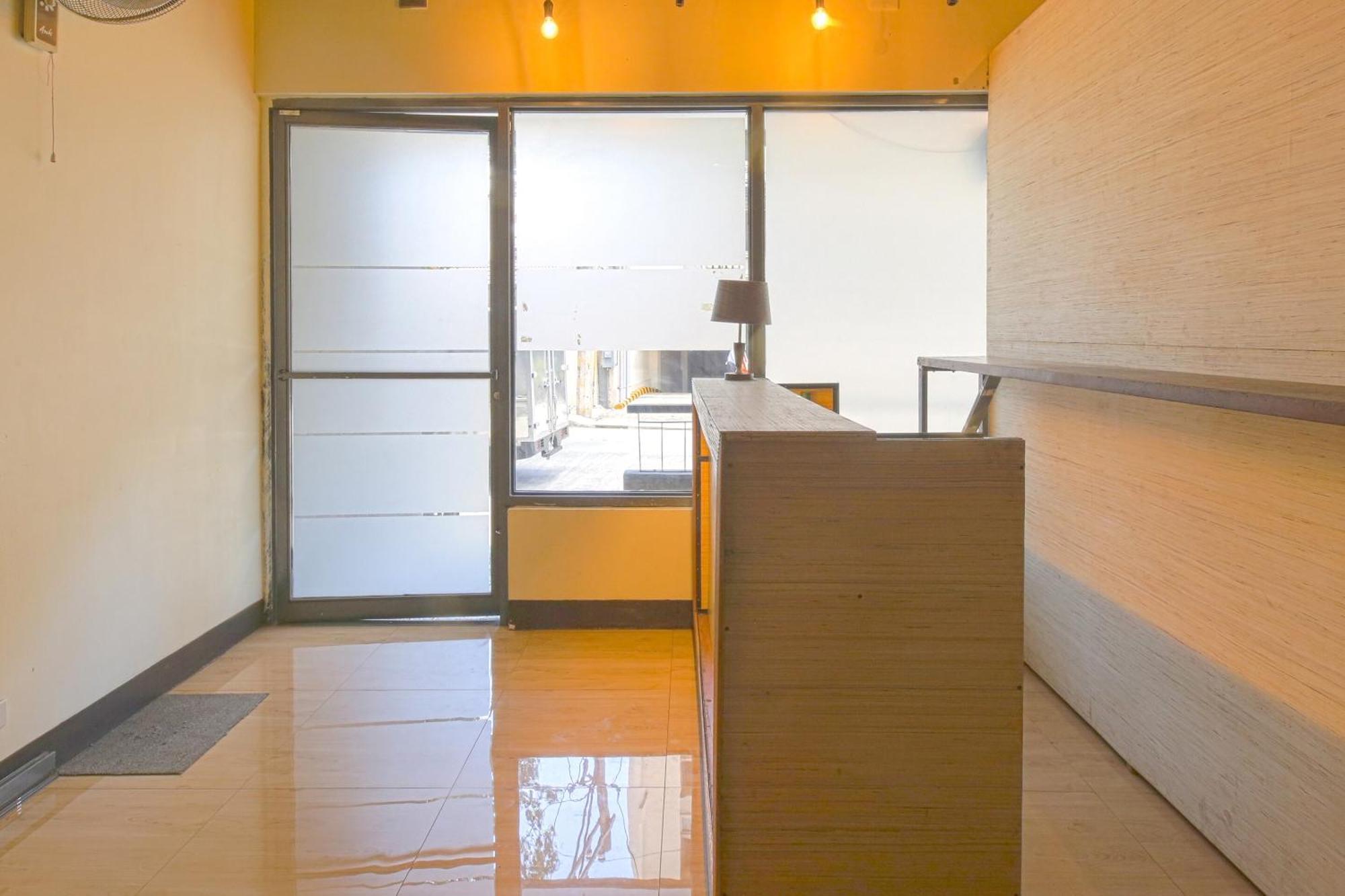 Oyo 769 Poblacion Suites Polaris Makati City Екстер'єр фото