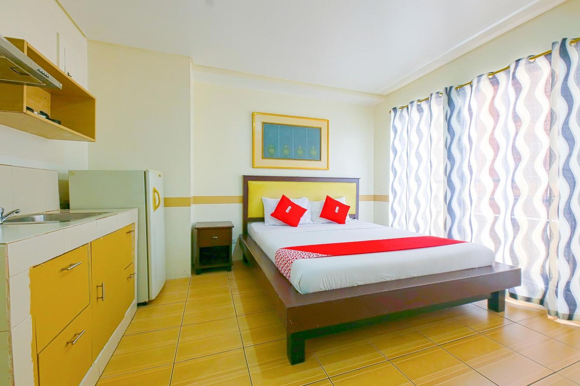 Oyo 769 Poblacion Suites Polaris Makati City Екстер'єр фото