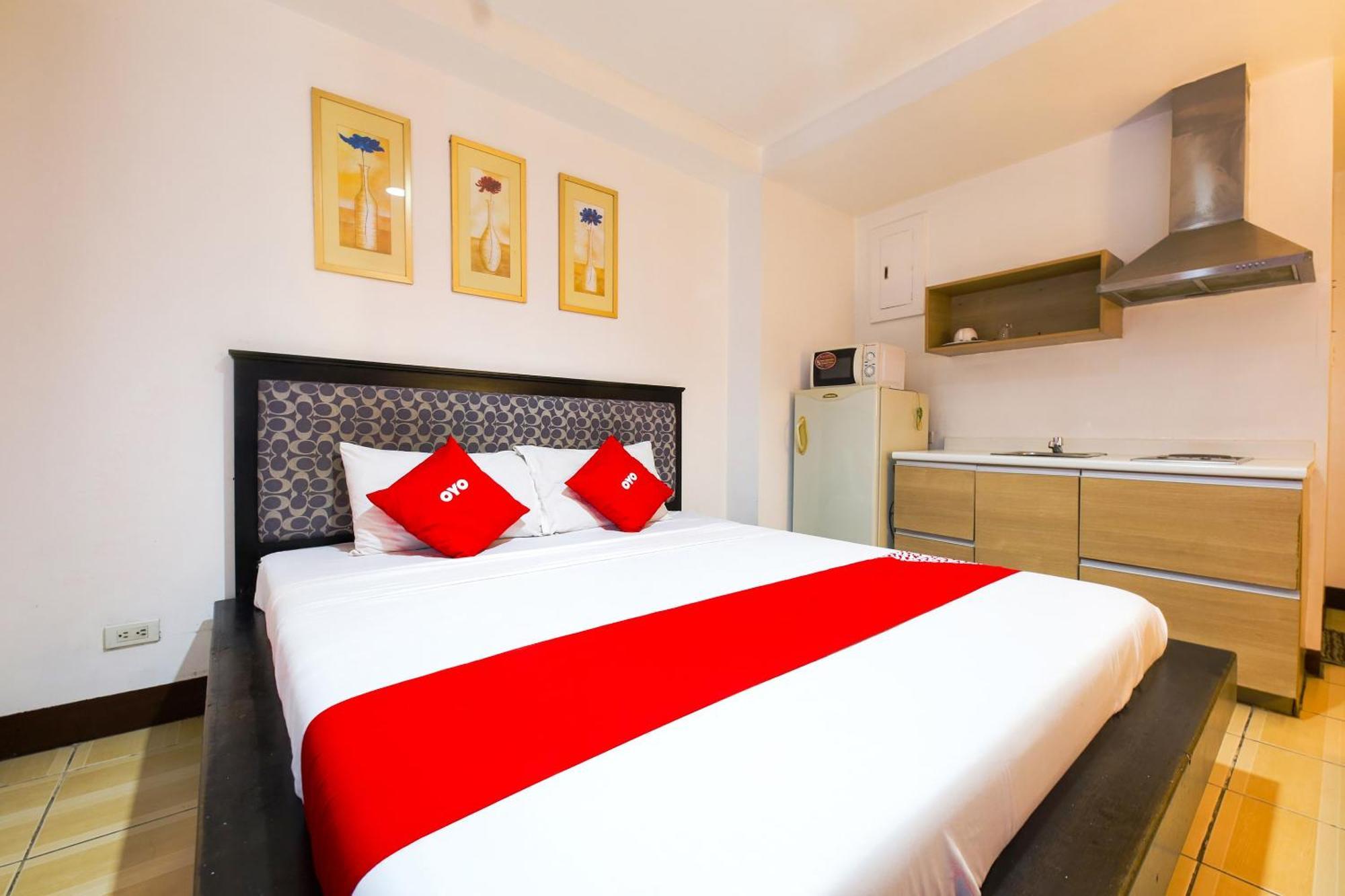 Oyo 769 Poblacion Suites Polaris Makati City Екстер'єр фото