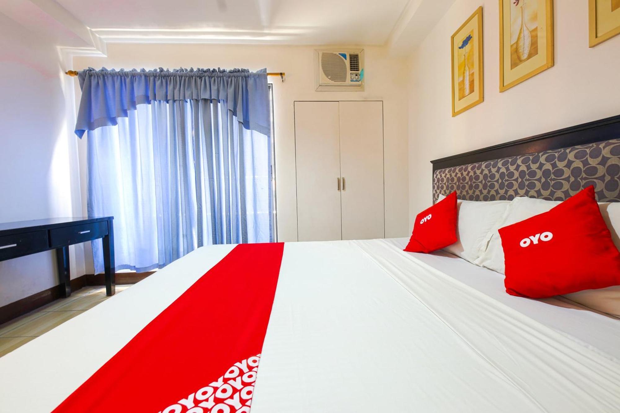 Oyo 769 Poblacion Suites Polaris Makati City Екстер'єр фото